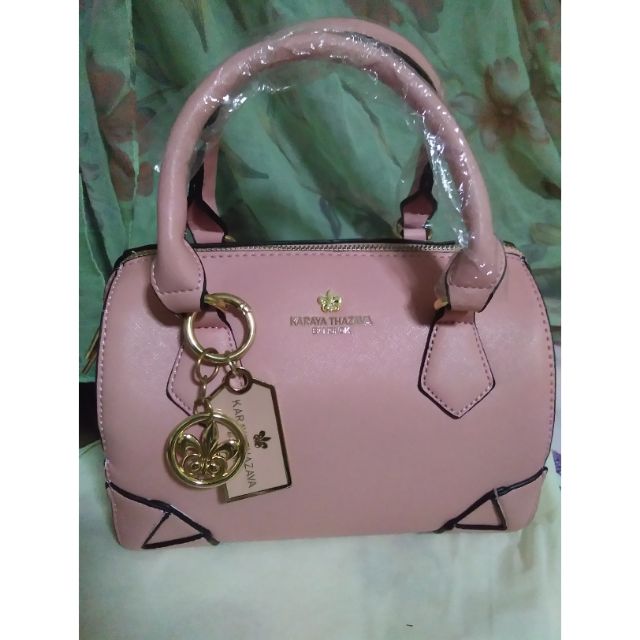 กระเป๋าแบรนด์แท้ Karaya