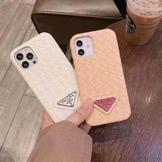 เคสหนังไอโฟน เคสหนังหรูหราของ แฟชั่นยุโรปและอเมริกา Apple iPhone 13 pro max เคสหนัง iPhone12 pro max case เทรนด์แฟชั่น 11Promax half-pack XSMAX เปลือกแข็ง XR รูปแบบทอ