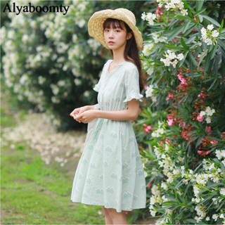 ‼️SALE‼️พร้อมส่ง ALYABOOMTY Mori Girl Hollow Out Floral Dress #Green