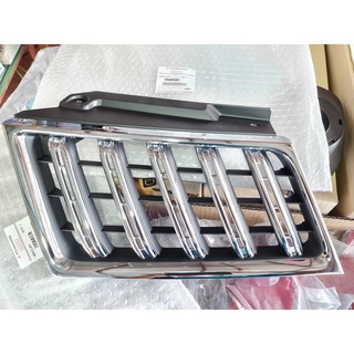 กระจังหน้า Pajero sport 2010-13 *แท้  ศูนย์  ฝั่งช้าย 7450A569 62232L GRILLE,LH  พร้อมหมุดยึด  2 ตัว ติดตั้ง เองได้ง่าย