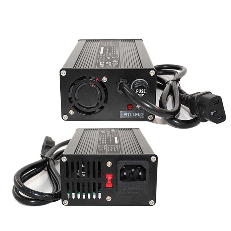 หัวชาร์จแบตรถไฟฟ้าขนาดเล็ก ขนาด 24V10A หัวแบบ XLR 3Pin