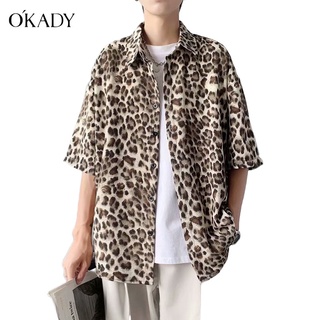 OKADY เสื้อเด็กผู้ชาย เสื้อเชิ้ตแขนสั้นผู้ชายสไตล์ฮ่องกงใหม่ปกปุ่มชายเสื้อแขนสามส่วนแฟชั่นหลวมtop เสื้อเชิ้ตผู้ชายแขนยาว