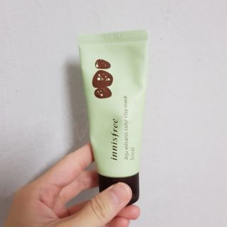 Innisfree jeju volcanic color clay mask ขนาด 70 ml