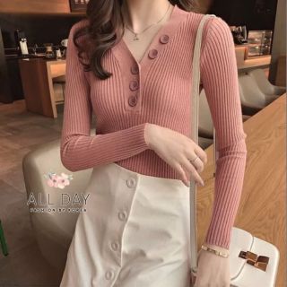 เสื้อแขนยาวไหมพรมคอวี