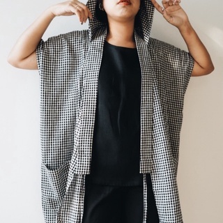 จินเบฮู้ดแขนกุดสก๊อตขาวดำ Jinbei kasa without sleeve black gingham