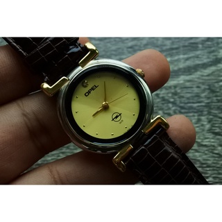 นาฬิกา Vintage มือสองญี่ปุ่น OPEL ระบบ Quartz ผู้หญิง ทรงกลม กรอบทอง หน้าทอง หน้าปัด 27mm