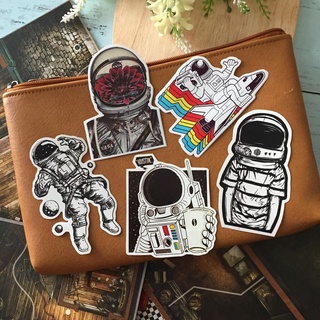 นักบินอวกาศ สติกเกอร์ เคลือบกันน้ำ ติดกระเป๋าเดินทาง มอเตอร์ไซด์ Laptop เคสโทรศัพท์ กระบอกน้ำ Waterproof Decal Sticker