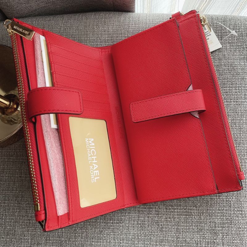 🎀 (สด-ผ่อน) 35F8GTVW0L กระเป๋าสตางค์ MK สีแดง มี 2 ซิป 35F8GTVW0L Michael Kors Jet Set Travel Emerald