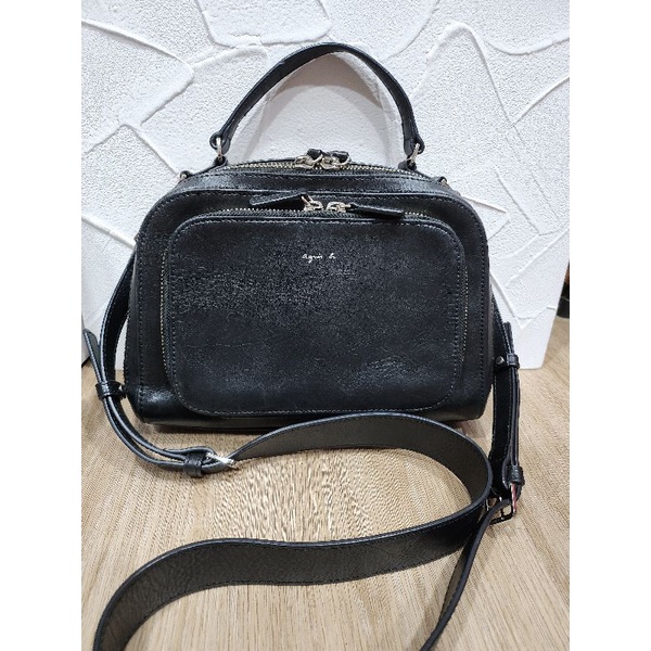 Agnes b' Black smooth leather shoulder bag made in Japan มือสองสภาพ 90%
