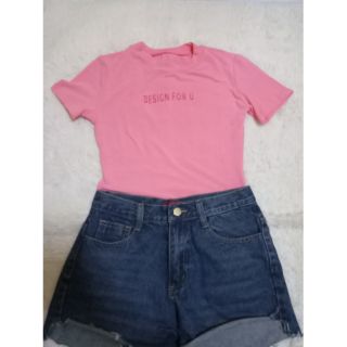 เสื้อยืดคอกรม