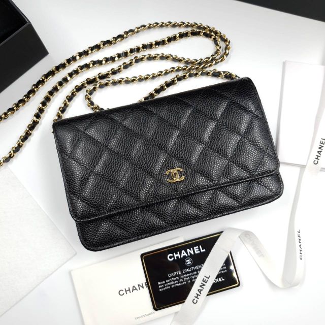 New/Kept unused : Chanel WOC Black Caviar GHW HL27 Full set