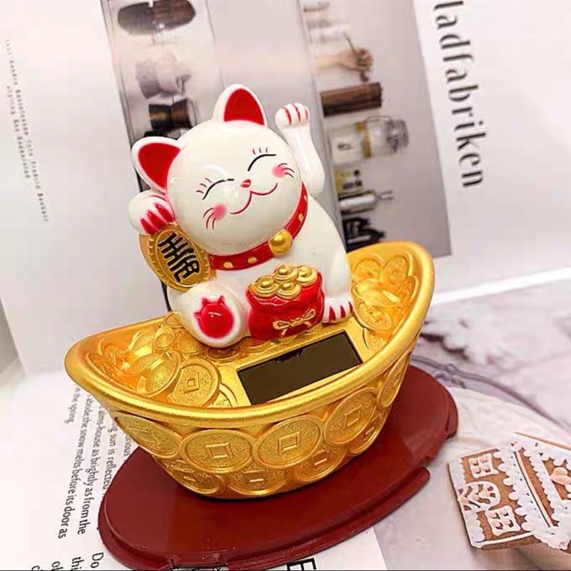 DT59-267 แมวกวักนำโชคนั่งบนก้อนทอง [5] M9-3