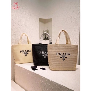 กระเป๋าทรงช็อปปิ้งprada