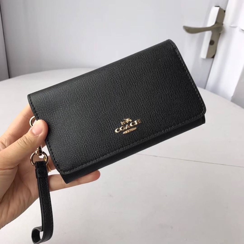 New 💥 กระเป๋าสตางค์รุ่นใหม่ล่าวุด COACH F30205 กระเป๋าถือ / กระเป๋าสะพายoutlet พร้อมกล่องแบรนด์