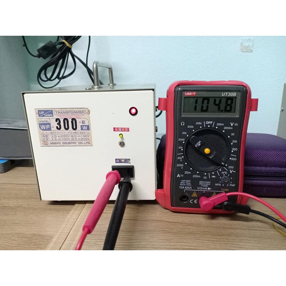 หม้อแปลง NISSYO รุ่นนี้สามารถแปลงไฟจาก 220V เป็น 100V และแปลงไฟจาก 100V เป็น 220V กำลังสำรอง 300W