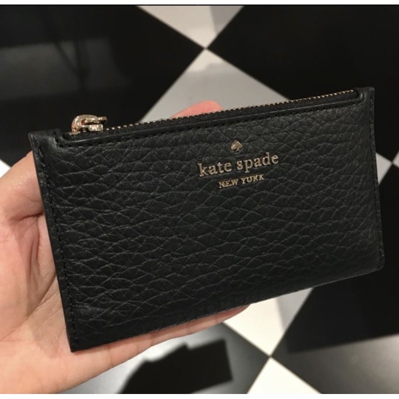 แท้💯% กระเป๋าใส่บัตร Kate spade 🖤 สีดำ พร้อมส่ง กระเป๋าบัตร card holder สีดำ หนัง มีซิป wallet กระเป๋าสตางค์