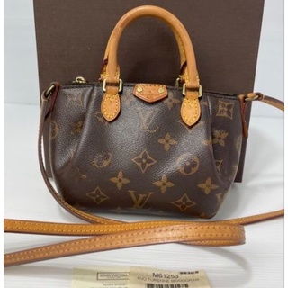 LV Nano Monogram year 15 (used)