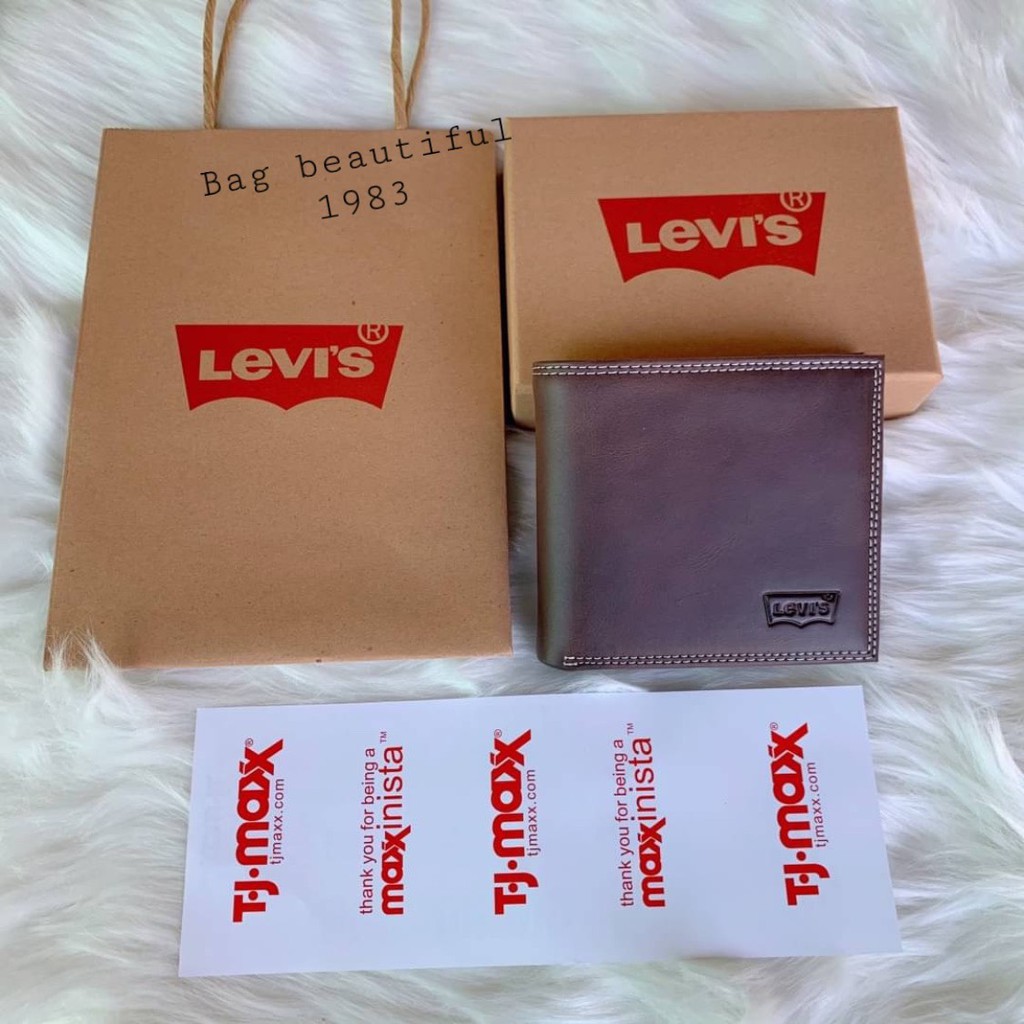 กระเป๋าสตางค์ Levi’s (แบรนด์แท้) สุดคุ้มสวยมาก🛻ส่งไวมาก ถูกที่สุด‼️🔥SALE 50%OFF🔥แท้100%
