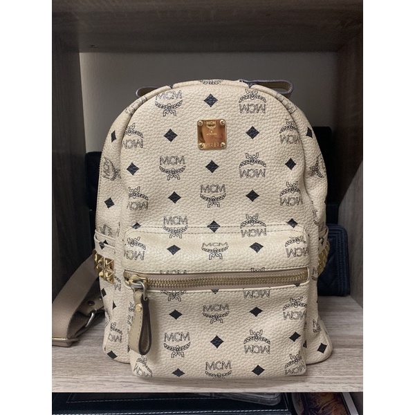 MCM size Small backpack สีเบจ (มือสอง) ราคาเทกันไปเลยค่ะ 🧡