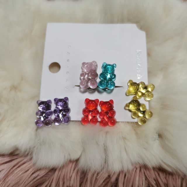 ต่างหูหนีบหมีจอลลี่แบร์​ สีสดใส​ น่ารัก​ งานเก๋ไม่ซ้ำใครจ้าาา