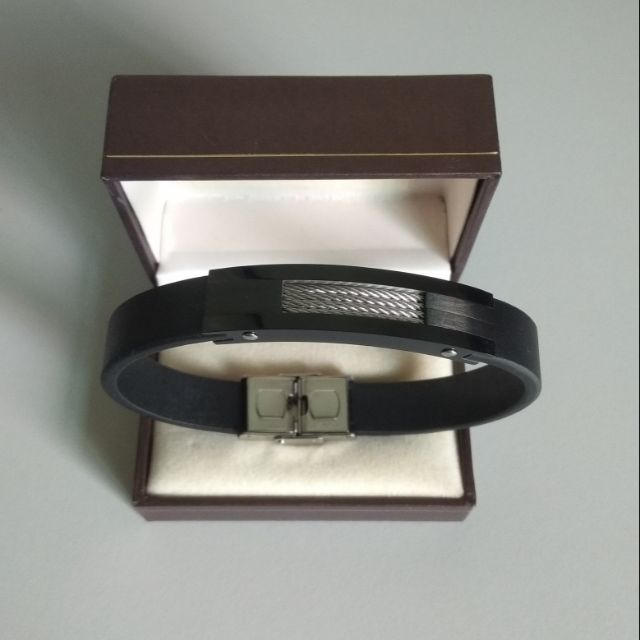 สร้อยข้อมือหนัง "กุญแจสแตนเลส" (SBG6009B-W)