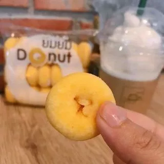 โดนัทยิ้มยิ้ม [ 2ห่อ] Donut โดนัทนมสด โดนัทน้ำตาล โดนัทจิ๋ว โดนัทเค้ก โดนัทโบราณ มี อย ฮาลาล