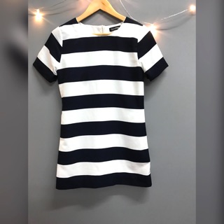 New✨Navy Stripe Dressยี่ห้อGeraffee