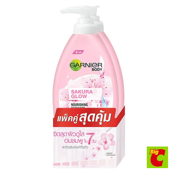 การ์นิเย่ บอดี้ ซากุระ โกลว์ นูริชชิ่ง เรเดียนซ์ เซรั่ม มิลค์ ยูวี โลชั่น 400 มล. แพ็คคู่