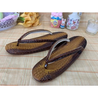 Vintage Boxed Snake Skin Japanese Geta Sandals รองเท้าเเตะหนังจระเข้แท้ รองเท้ากิโมโน