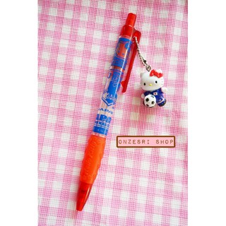 ดินสอกด Hello Kitty ลายเตะฟุตบอล ใส่ชุดทีมชาติญี่ปุ่น (Limited)