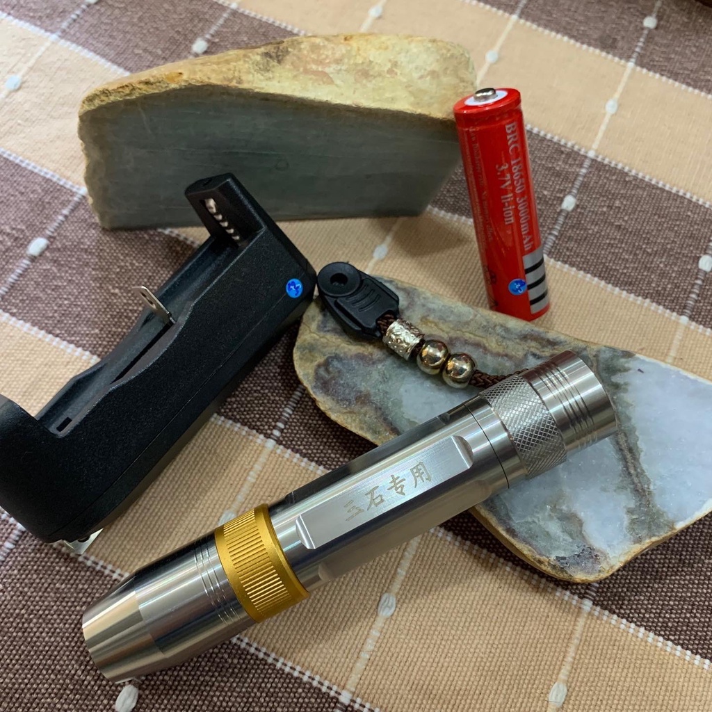 ไฟฉาย แรงสูง อัญมณี 3สี ขาว เหลือง UV ส่องจิวเวลรี่ 3in1 ส่องหยก ไฟฉายตรวจเพชร ไฟฉายตรวจธนบัตรปลอม