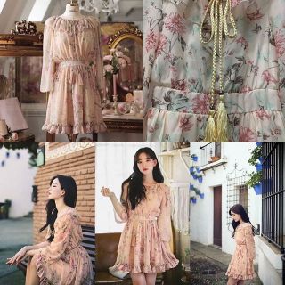 VINTAGE DRESS หวาน ระบายรอบคอ