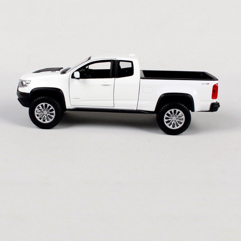 chevy colorado toy truck