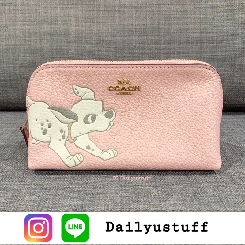 พร้อมส่ง กระเป๋าเครื่องสำอาง DISNEY X COACH COSMETIC CASE 17 WITH DALMATIAN (COACH 91785)