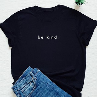 พิมพ์นิยม ® เสื้อยืดพร้อมส่ง!! Cotton 100% เสื้อยืดคอกลมแขนสั้นสกีนลาย ⚡ BE KIND ⚡ เสื้อสกรีนตัวอักษรด้านหน้า ⚡