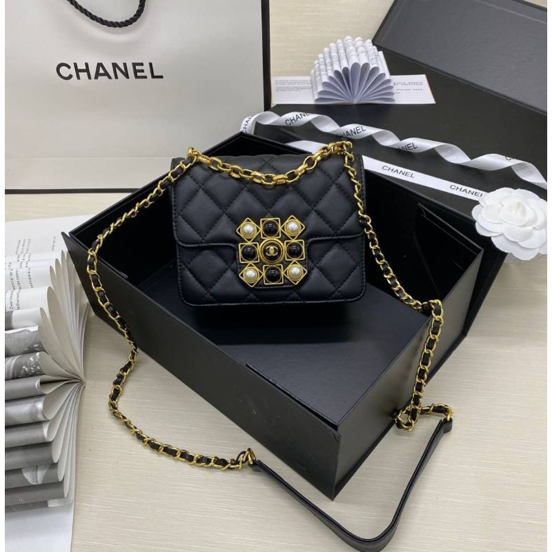 กระเป๋า​ Crossbody​ Chanel​