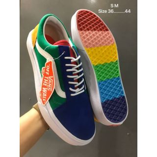 รองเท้าผ้าใบ Vans สั่งซื้อแจ้งสีแจ้งไซต์ในแชท
