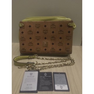 กระเป๋า MCM แท้ พร้อมสาย ราคา 5200 บาท