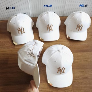 หมวก MLB สีขาว ⚪️⚪️ ขลิบทองตรงปีกหมวก ปักYankees