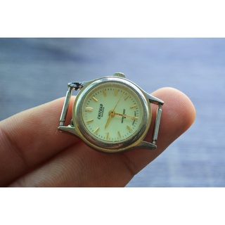 นาฬิกา Vintage แท้ มือสองญี่ปุ่น  Chizuko   ผู้หญิง หน้าปัดกลม สีครีม ระบบ Quartz  20.58mm