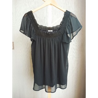 เสื้อสีดำผ้าชีฟอง ถักคอ