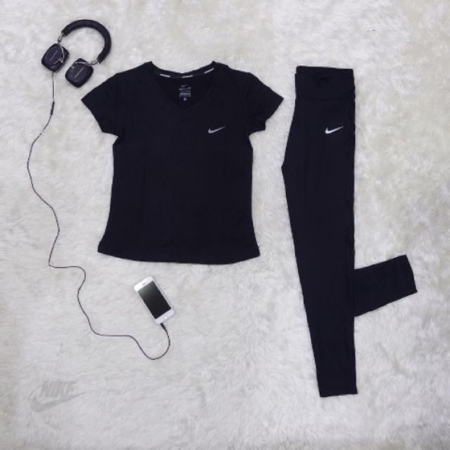 nike - ชุดออกกำลัง เสื้อดำ+ กางเกงขายาว