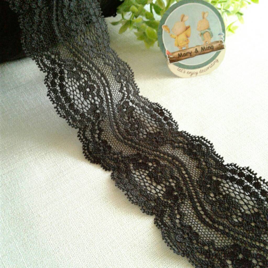 ลูกไม้ยืด สีดำ ( ดำเทา ) หน้ากว้าง 5.5 ซม. ราคา หลาละ 20 บาท / ลูกไม้ ผ้าลูกไม้ ลูกไม้วินเทจ / LA309