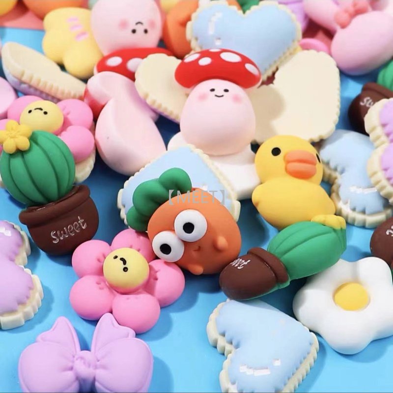 【MEET】1 ชิ้น/ถุง ต้นกระบองเพชร อุปกรณ์ DIY เรซิ่น การ์ตูนน่ารัก แพคเกจวัสดุกาวครีม 3Dสามมิติสต DIYวัสดุทำมือ อุปกรณ์เสริม เคสโทรศัพท์ ตกแต่งเล็บ
