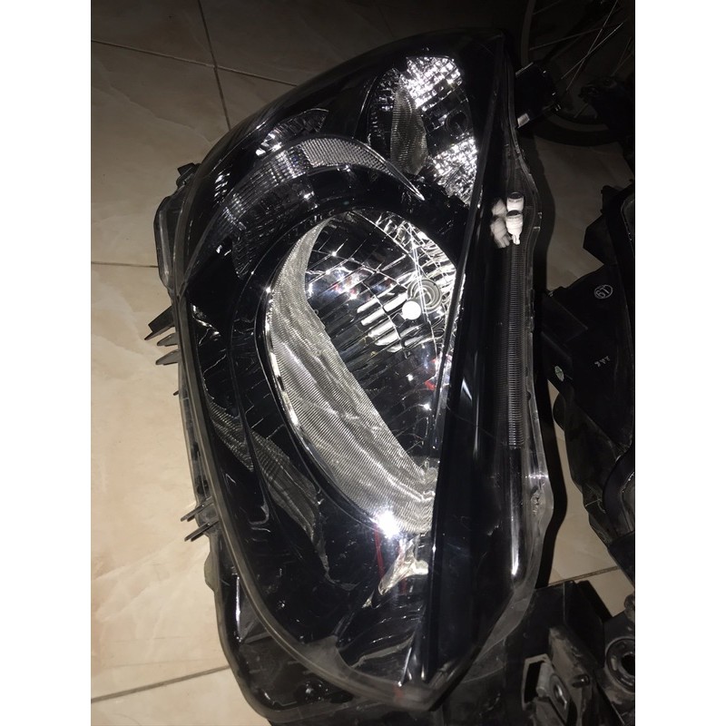 โคลมไฟหน้า Mazda 2 skyactiv (มือสอง)สภาพนอนกล่อง