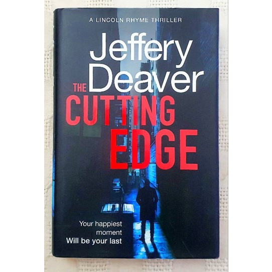 MBH THE CUTTING EDGE โดย Jeffrey Deaver (A Lincoln Rhyme Thriller 14) ( Thriller) *HARDCOVER*