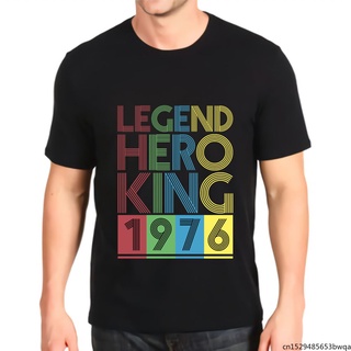 1976 เสื้อยืดพิมพ์ลายกราฟฟิค Legend Hero King King Birthday Best Seller แฟชั่นผู้ชาย