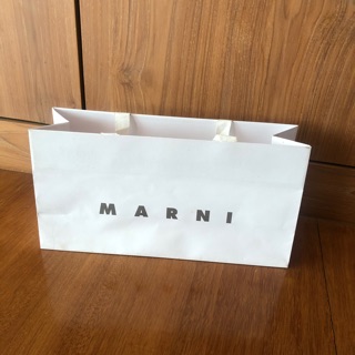 ถุงกระดาษมาร์นี่  Marni