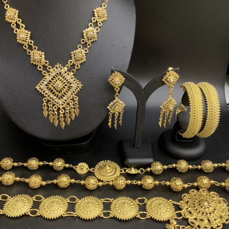 เครื่องประดับชุดไทยสร้อยชุดไทย เด็ก,ผู้ใหญ่ ครบเซ็ต