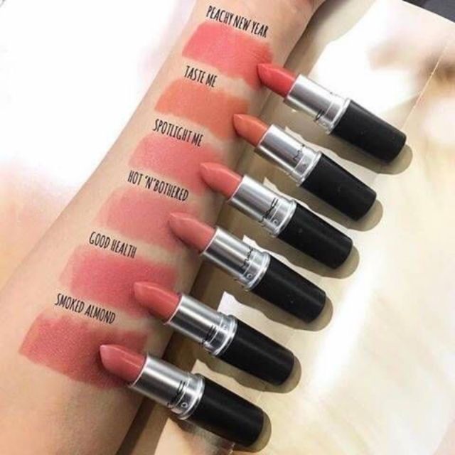 M.A.C NATURALLY YOU ลิปสติก